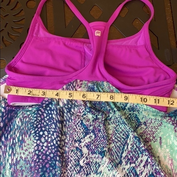 Fabletics Norwalk work out top with built in bra - Picture 6 of 8